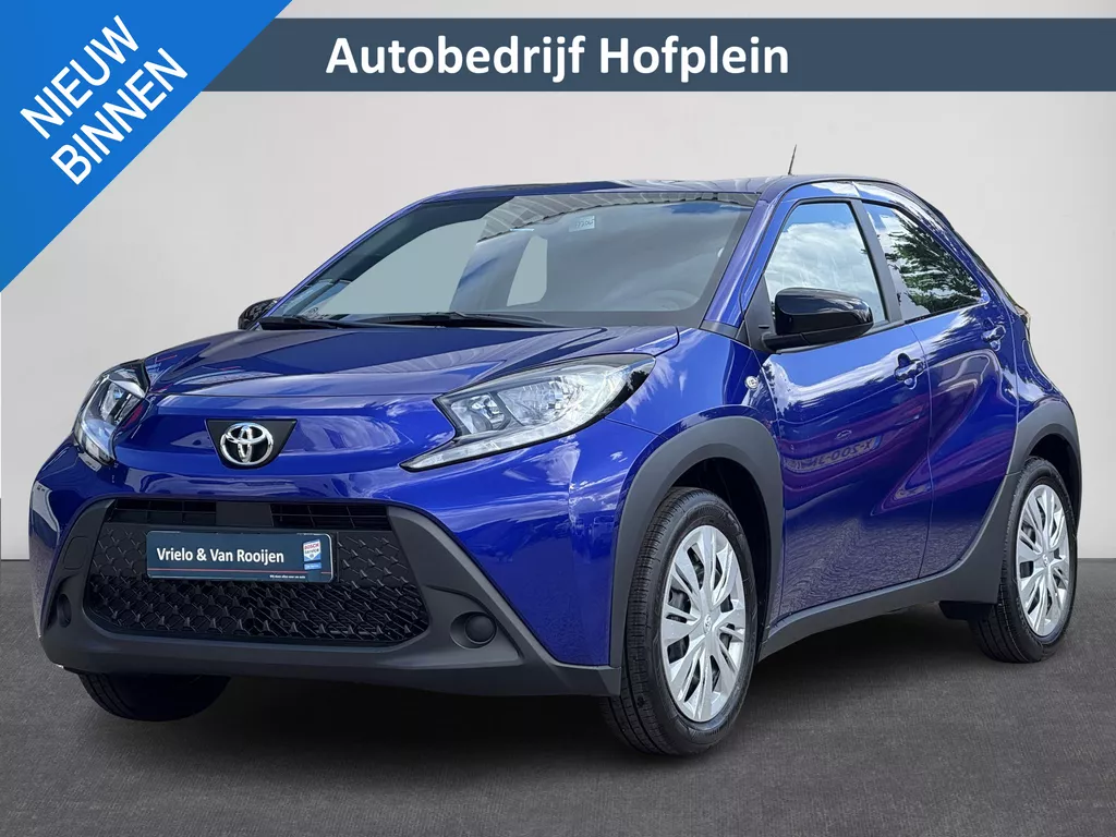 Toyota Aygo X 1.0 VVT-i MT Play NIEUW! | Airconditioning  | LED Verlichting | Car play | Camera | Stoelverwarming | DAB | ( Vestiging Vianen Tel: 0347-371248)