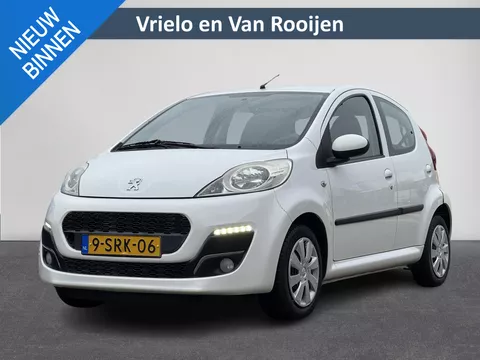 Peugeot 107 1.0 Active | Airco | elektrische ramen voor | Bluetooth telefoonvoorbereiding | radio CD speler | ( Vesteging -  Nieuwegein )
