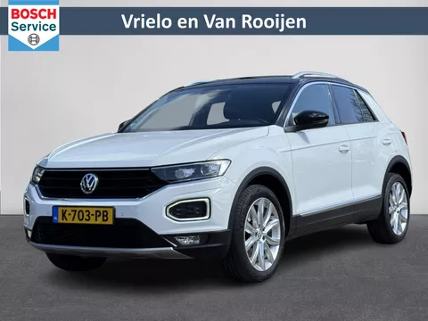 Volkswagen T-Roc 1.5 TSI Sport | Airco | Carplay | Camera | Parkeersensor voor/achter | Winter-pakket | LM velgen | ( Vestiging - Nieuwegein )