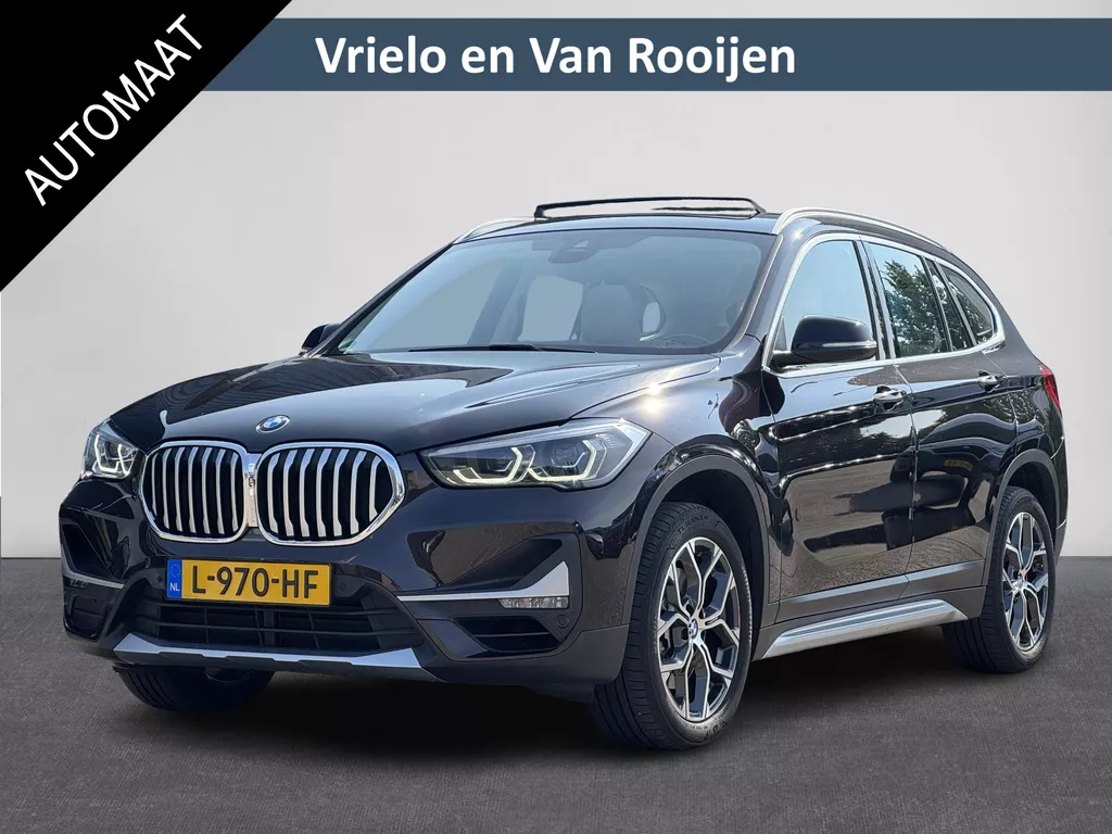 BMW X1 sDrive20i High Executive Edition | Trekhaak | Pano | Navigatie | LED | Airco-Ecc | LM-Velgen |Stoelverwarming | Camera | ( Vestiging - Nieuwegein )